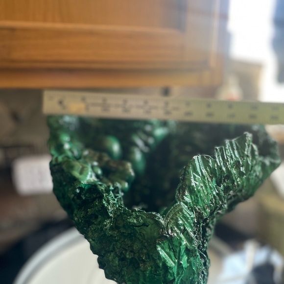 malachite,mineral crystal looks like has a vase like shape to it!One time offer - Picture 11 of 13